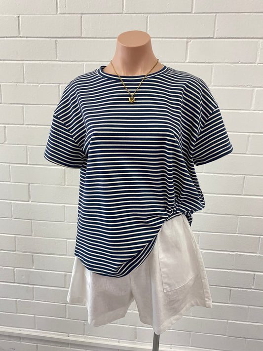 LOL70453-2 NAVY STRIPE EASY TUCK TEE