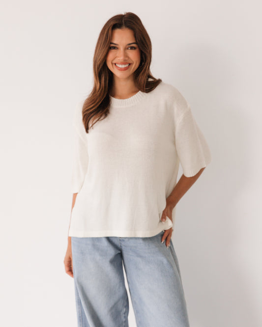 LOL22480 WHITE RELAXED KNIT TOP