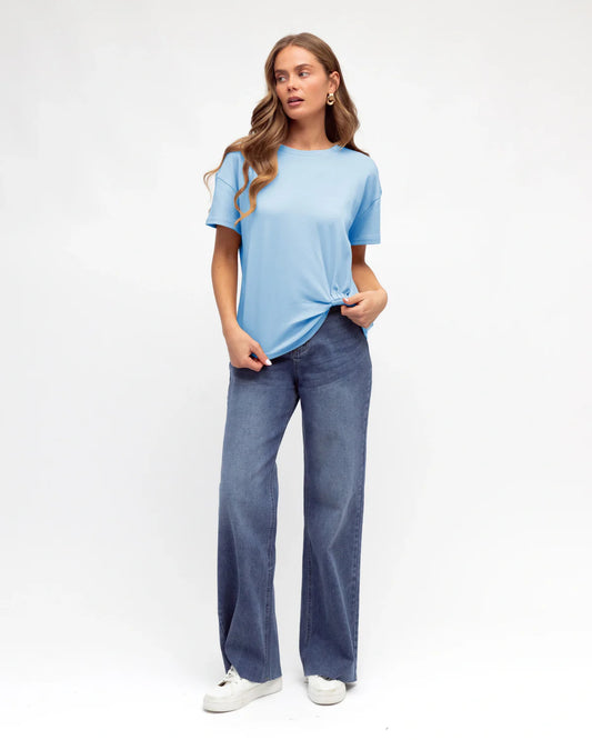 LOL70453 LIGHT BLUE EASY TUCK TEE