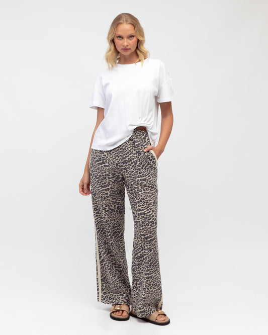 LOL70893 LEOPARD PRINT PANTS